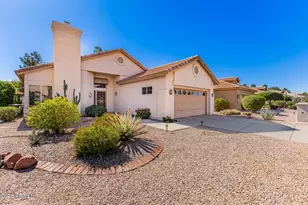 9417 E Cedar Waxwing Dr, Sun Lakes, AZ 85248 - Photo 2