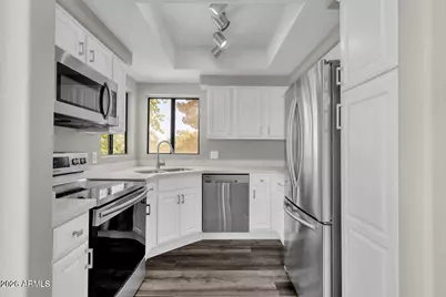 7008 E Gold Dust Avenue #Apt 217, Paradise Valley, AZ 85253 - Photo 10