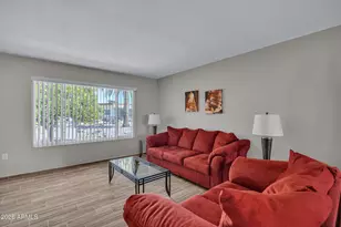 10232 W Sutters Gold Ln, Sun City, AZ 85351 - Photo 4