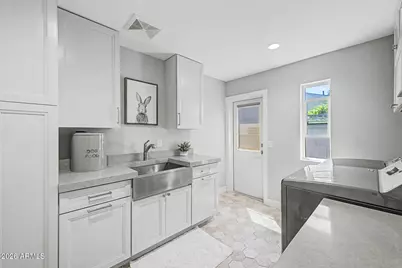 1930 E Rovey Avenue, Phoenix, AZ 85016 - Photo 24