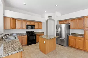 6586 W Oraibi Dr, Glendale, AZ 85308 - Photo 4