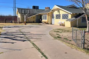 413 N Cottonwood Ave, Winslow, AZ 86047 - Photo 1