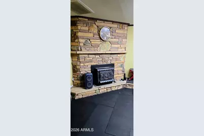 413 N Cottonwood Avenue, Winslow, AZ 86047 - Photo 2