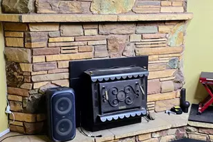 413 N Cottonwood Ave, Winslow, AZ 86047 - Photo 2