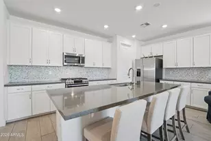 17214 W Dahlia Dr, Surprise, AZ 85388 - Photo 8