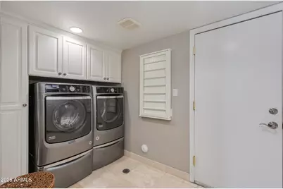 2737 E Arizona Biltmore Circle #2, Phoenix, AZ 85016 - Photo 10