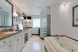2737 E Arizona Biltmore Circle, Phoenix, AZ 85016 - Photo 14