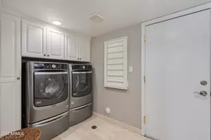 2737 E Arizona Biltmore Circle, Phoenix, AZ 85016 - Photo 12