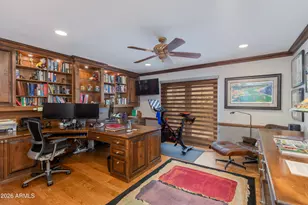 2737 E Arizona Biltmore Circle, Phoenix, AZ 85016 - Photo 10