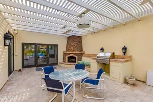 2737 E Arizona Biltmore Circle, Phoenix, AZ 85016 - Photo 14