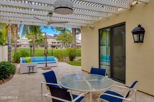 2737 E Arizona Biltmore Circle, Phoenix, AZ 85016 - Photo 12