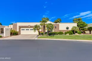 2737 E Arizona Biltmore Circle, Phoenix, AZ 85016 - Photo 4