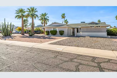 9832 N 29th Street, Phoenix, AZ 85028 - Photo 2