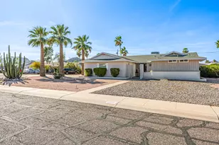 9832 N 29th St, Phoenix, AZ 85028 - Photo 2