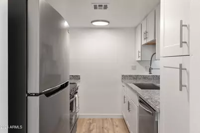 3033 E Devonshire Avenue #2033, Phoenix, AZ 85016 - Photo 6