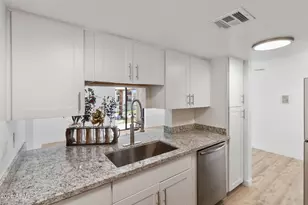 3033 E Devonshire Ave, Phoenix, AZ 85016 - Photo 10