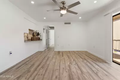 3033 E Devonshire Avenue #2033, Phoenix, AZ 85016 - Photo 8