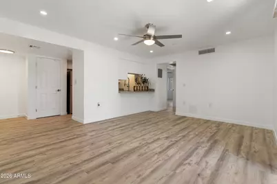 3033 E Devonshire Avenue #2033, Phoenix, AZ 85016 - Photo 8