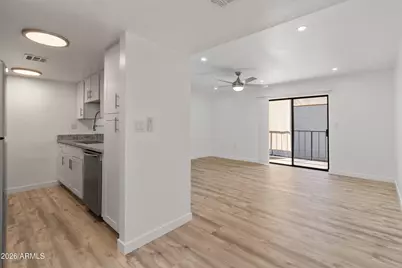 3033 E Devonshire Avenue #2033, Phoenix, AZ 85016 - Photo 4