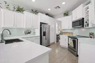 1550 W St Kateri Dr, Phoenix, AZ 85041 - Photo 10