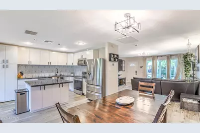 7445 E Hubbell Street, Scottsdale, AZ 85257 - Photo 2