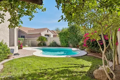 289 E Horseshoe Avenue, Gilbert, AZ 85296 - Photo 30