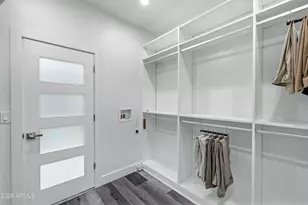 8100 E Camelback Rd, Scottsdale, AZ 85251 - Photo 34