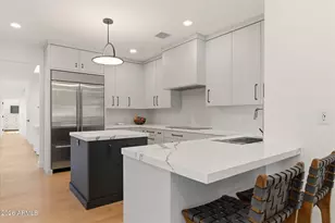 10041 N 52nd Pl, Paradise Valley, AZ 85253 - Photo 12