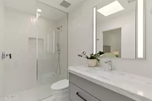 10041 N 52nd Pl, Paradise Valley, AZ 85253 - Photo 30