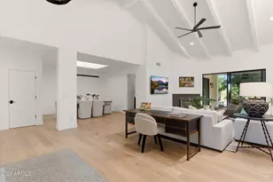 10041 N 52nd Pl, Paradise Valley, AZ 85253 - Photo 6