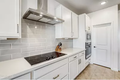 23320 N 184th Lane, Surprise, AZ 85387 - Photo 8