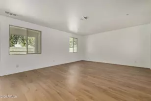 12956 N 94th Ave, Peoria, AZ 85381 - Photo 8