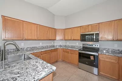 13157 W Clarendon Avenue, Litchfield Park, AZ 85340 - Photo 12