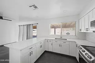 9235 N 74th Dr, Peoria, AZ 85345 - Photo 18