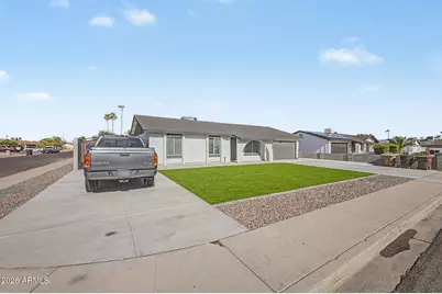 9235 N 74th Drive, Peoria, AZ 85345 - Photo 8