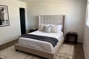 945 E Lilac Dr, Tempe, AZ 85288 - Photo 4