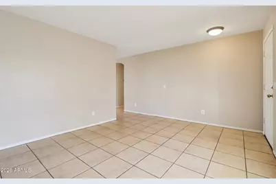 3326 W Shumway Farm Road, Phoenix, AZ 85041 - Photo 6