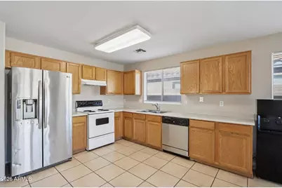 3326 W Shumway Farm Road, Phoenix, AZ 85041 - Photo 12