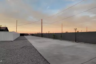 1109 W Broadway Rd, Phoenix, AZ 85041 - Photo 14