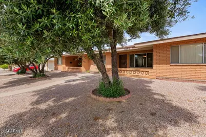 6438 E Butte Street #Apt 2, Mesa, AZ 85205 - Photo 4