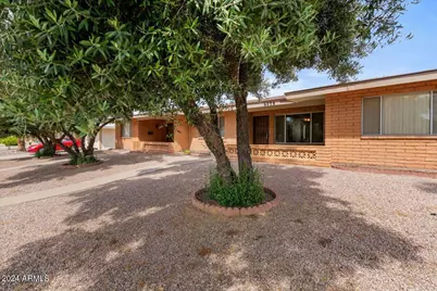 6438 E Butte Street #Apt 2, Mesa, AZ 85205 - Photo 4