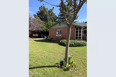 4121 E Edgemont Avenue, Phoenix, AZ 85008 - Photo 2