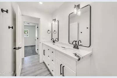 8436 N 13th Place, Phoenix, AZ 85020 - Photo 18