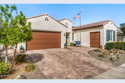 20516 W College Drive, Buckeye, AZ 85396 - Photo 2