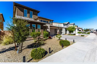 12006 W Luxton Lane, Avondale, AZ 85323 - Photo 2