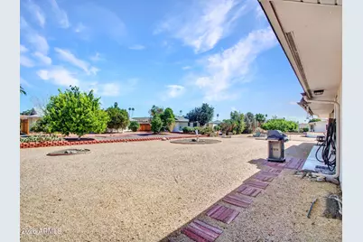 10925 W Roundelay Circle, Sun City, AZ 85351 - Photo 32
