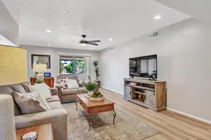 10925 W Roundelay Cir, Sun City, AZ 85351 - Photo 8