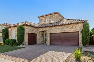 18465 W Sunnyslope Ln, Waddell, AZ 85355 - Photo 2