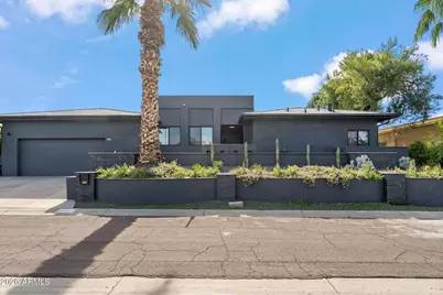 9046 N 28th Street, Phoenix, AZ 85028 - Photo 2