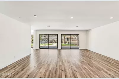 9046 N 28th Street, Phoenix, AZ 85028 - Photo 32